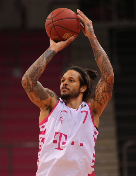 赛事中的竞 赛事中的竞